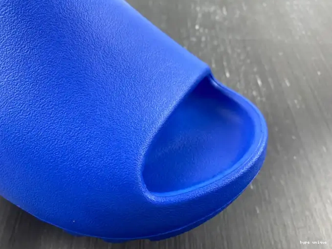 hype Slide Adidas Yeezy Azure ID4133 0617